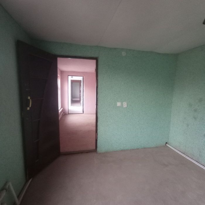 Uy sotiladi 4sotok 4xona