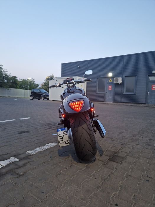 Suzuki Intruder M109