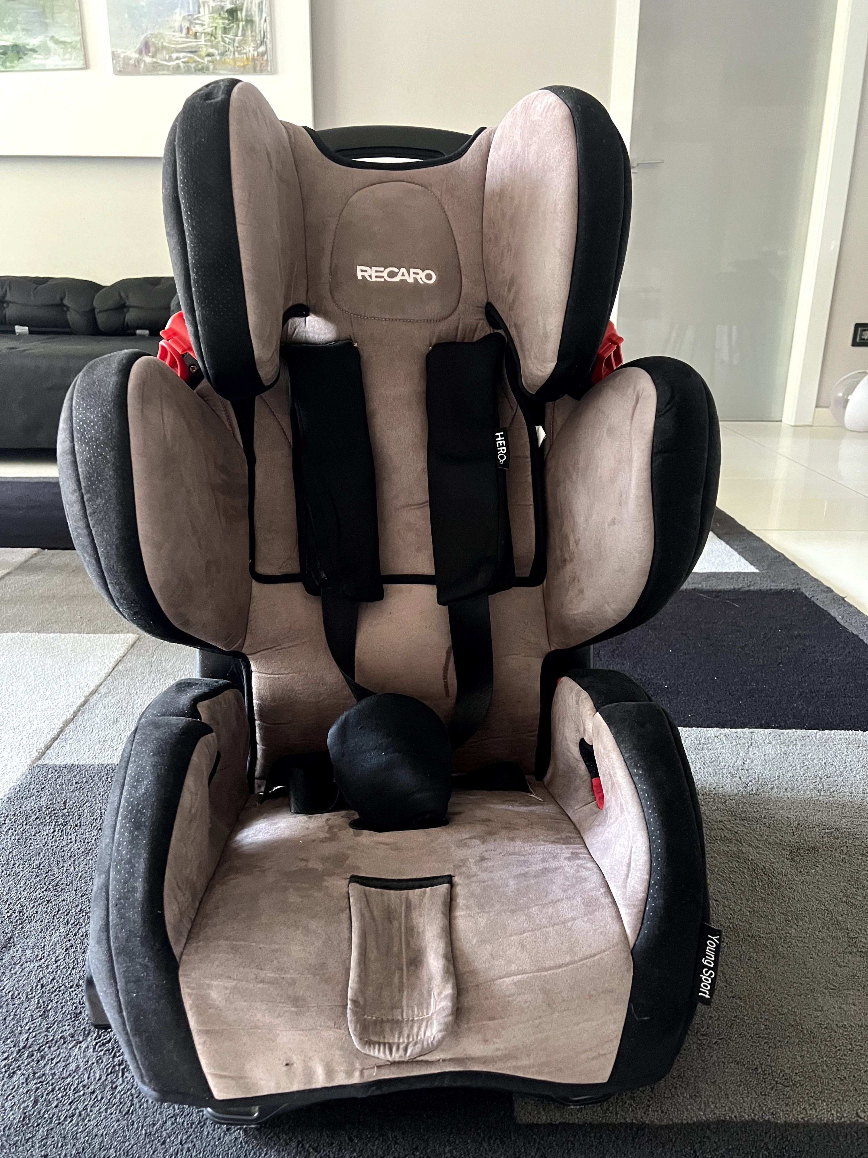 Детско столче за колa Recaro