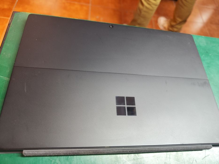 Surface pro 7, i7 gen 10,16gb ram, 256 gb ssd