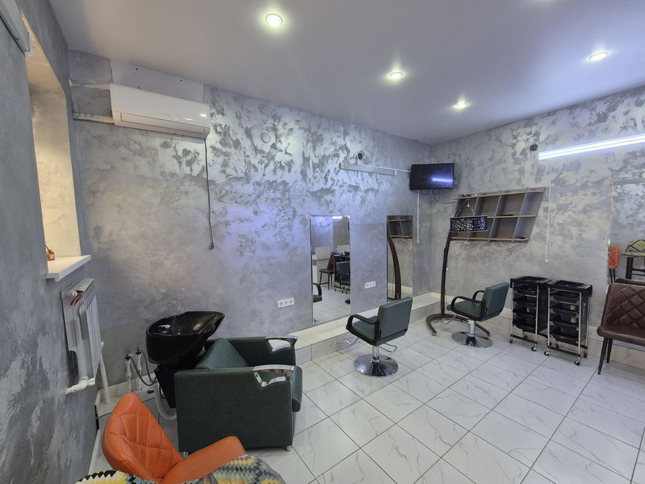 Парихмакерская или барбершоп также салон красоты