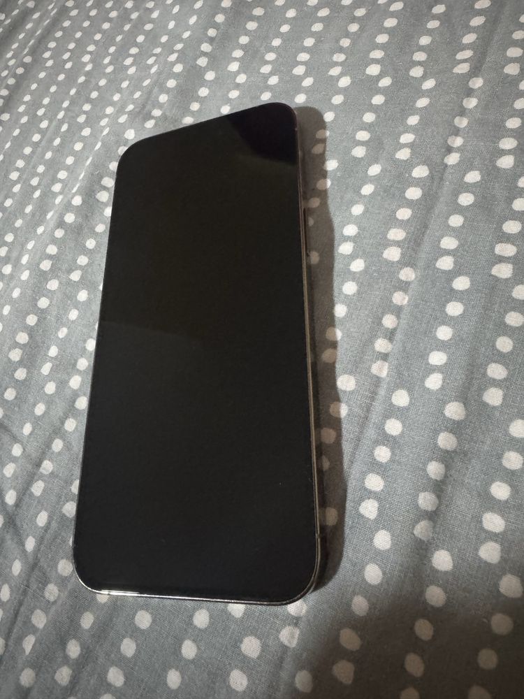 iPhone 14 pro max заключен