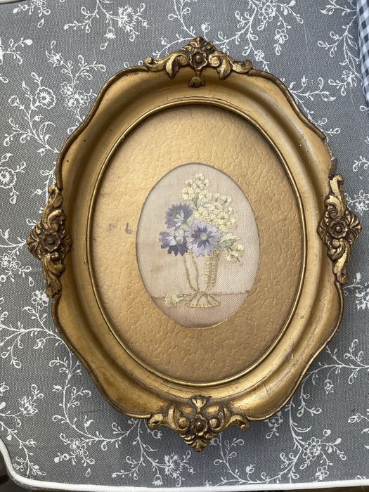 Винтидж старинна рамка с бродерия