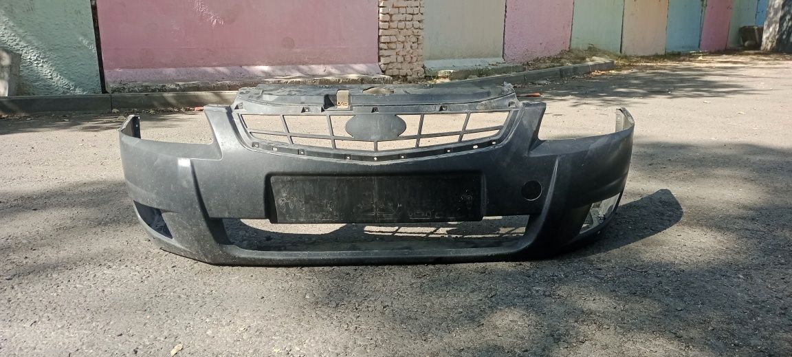 Продается бампер от приоры