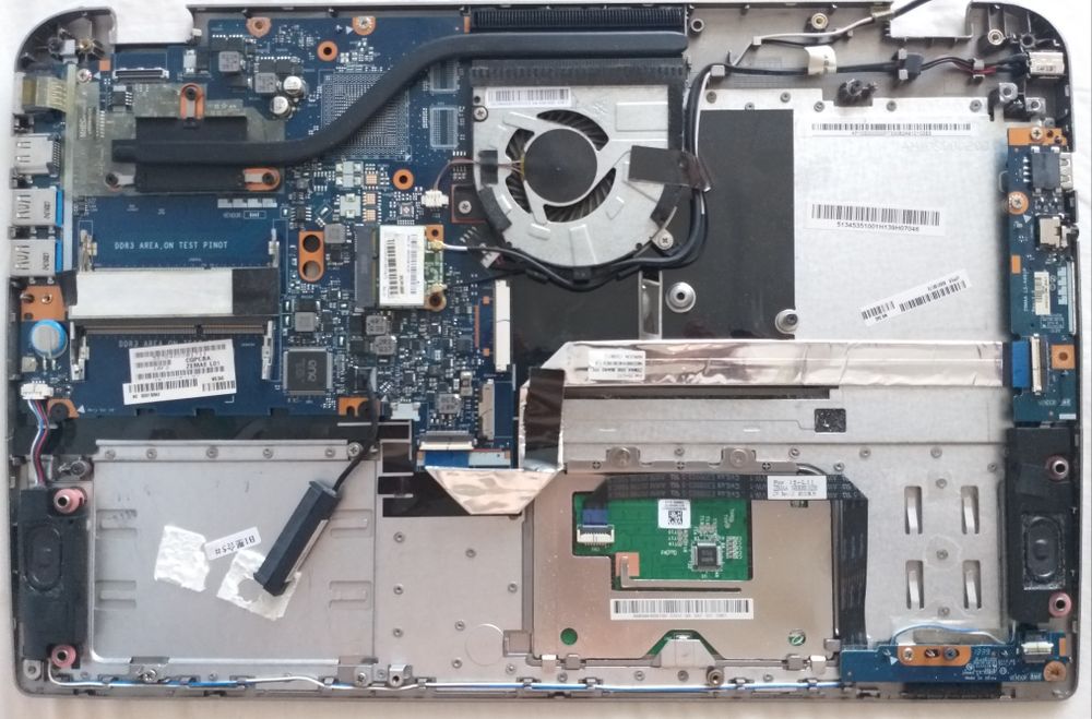 Placa de baza Toshiba Satellite M50D-A-10Z LA-A551P + procesor AMD
