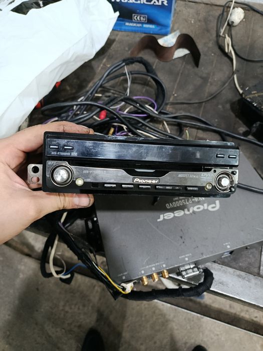 Pionner avh p7500dvd sotiladi xolati zor hamma narsasi ishlidi