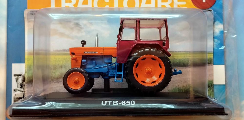 Macheta Tractor UTB-650, 1/43 Hachette