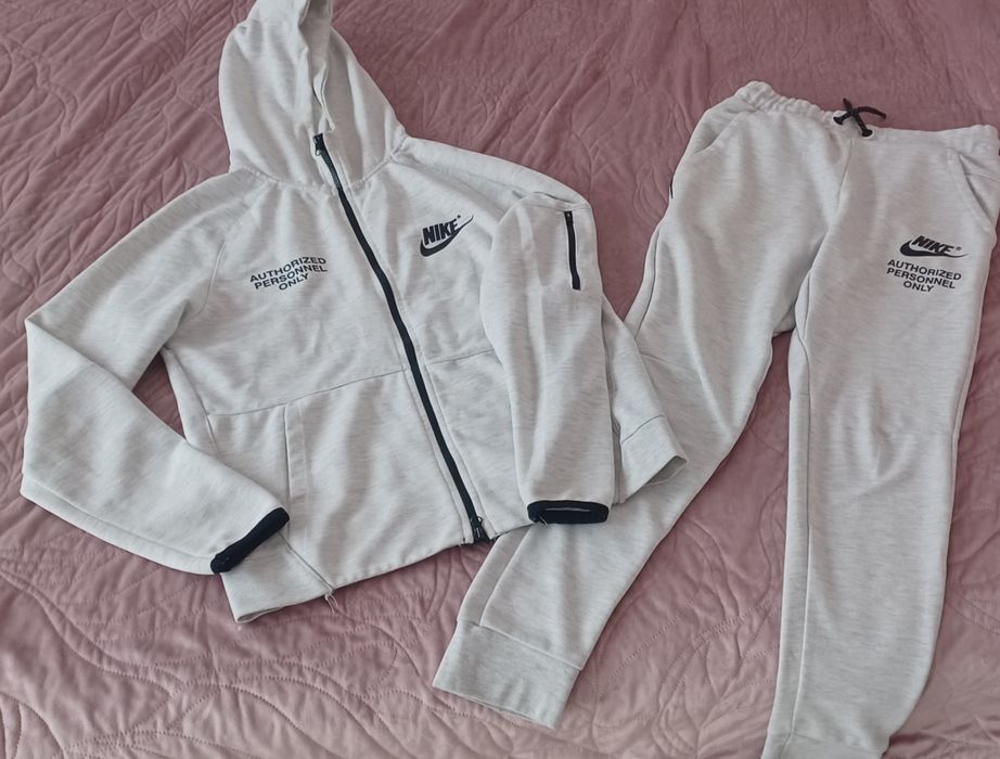 Екипи nike tech fleece