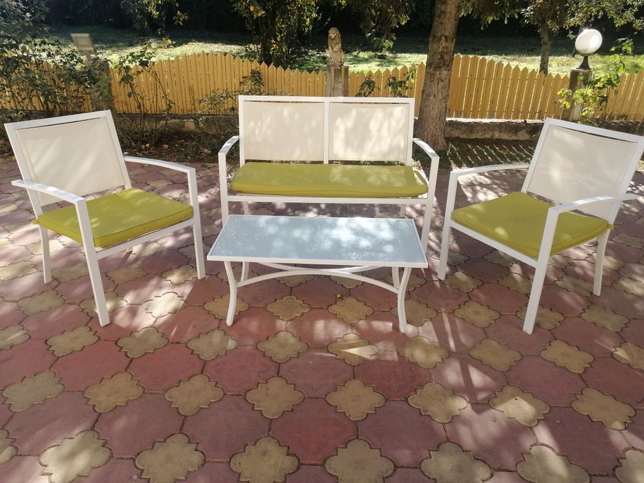 Masa cu scaune ( 4 seturi j