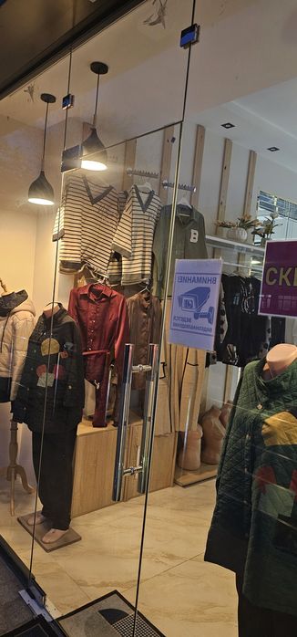 Витражная дверь из закалённого стекла