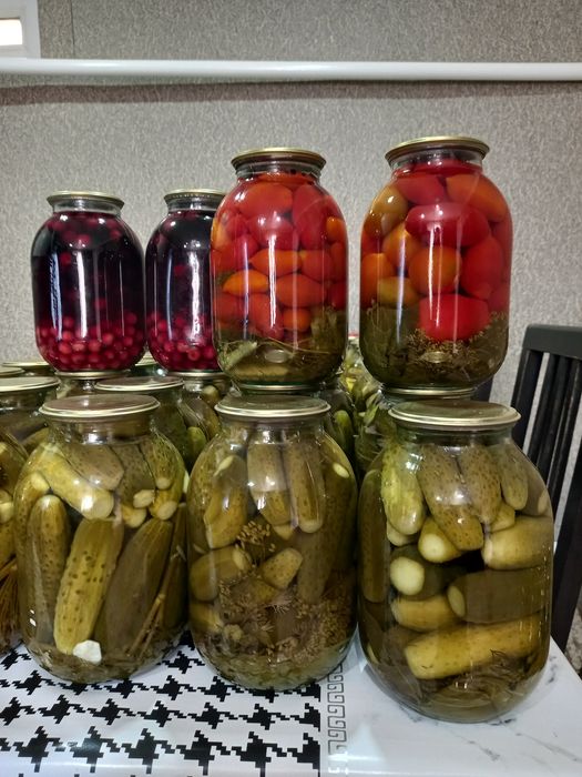 Продам компот вишнёвый,  маринованные вкусные   огурцы, помидоры  2025