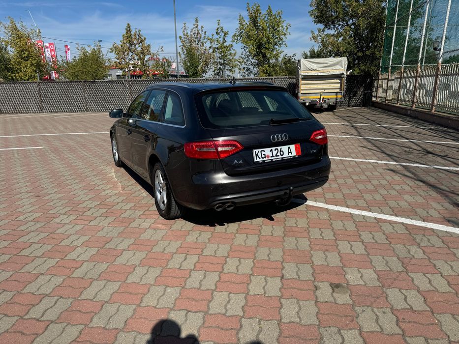 Audi A4 2.0 TDI Bi-xenon/Navigatie