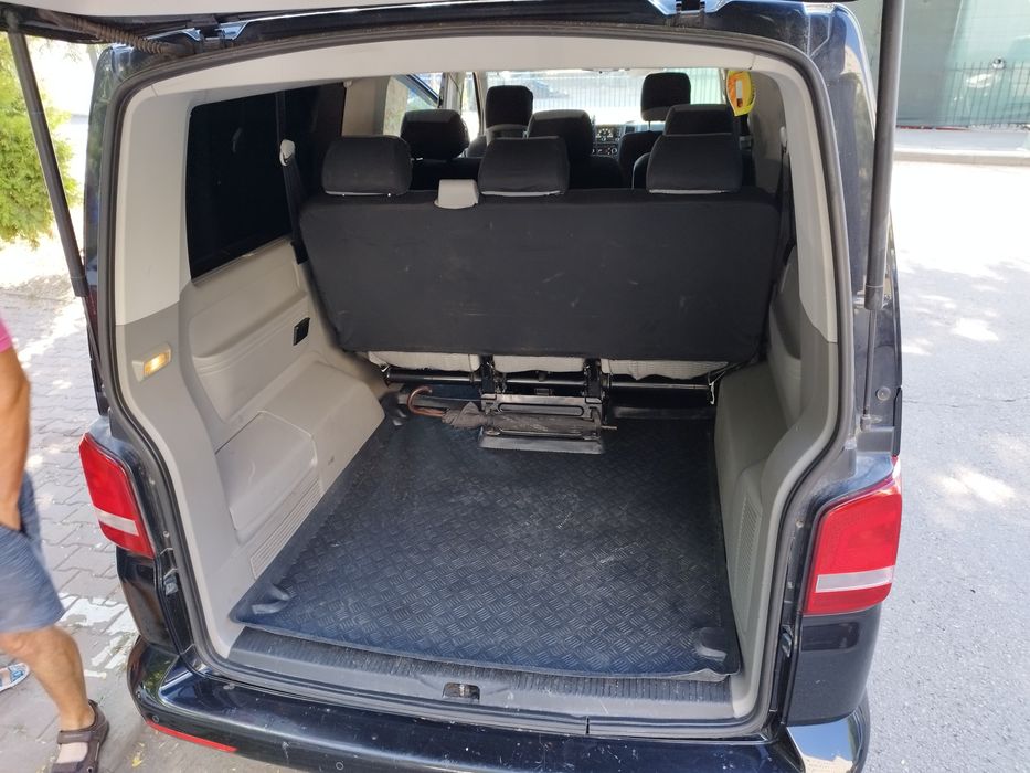 Inchiriez microbuz transport persoane 6+1, 7+1, 8+1 Mercedes Vklasse V