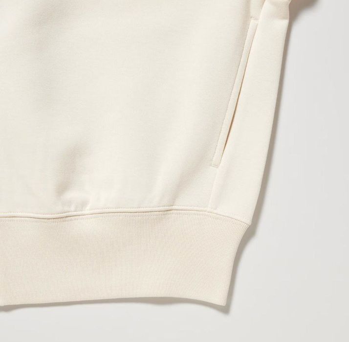 Костюм UNIQLO оригинал костюм.