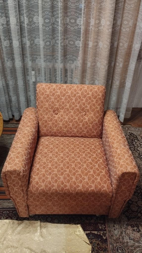 Холна гарнитура 1 диван, 2 фотьойла, 2 табуретки