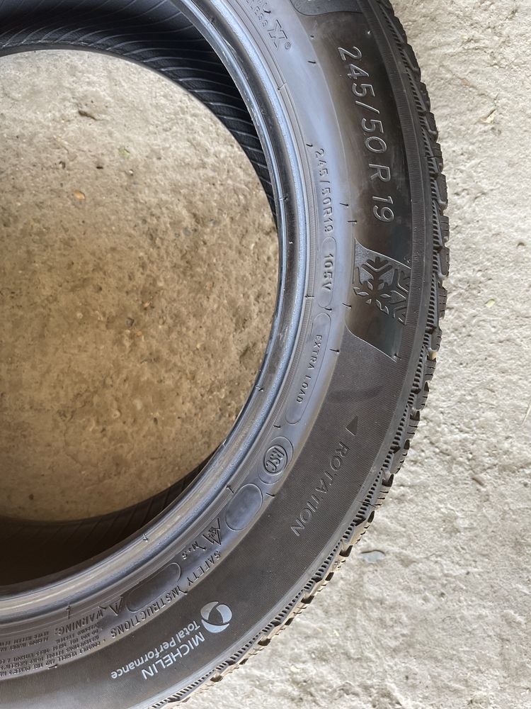 245/50R19 Michelin Pilot Alpin 5 Run Flat