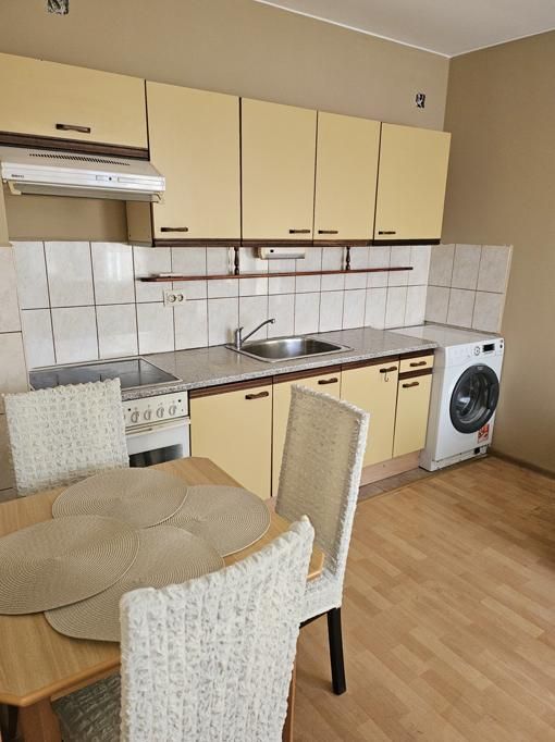 Дава се под наем Къща в София, Бенковски - 50 кв.м за 350 € - Снимка #1
