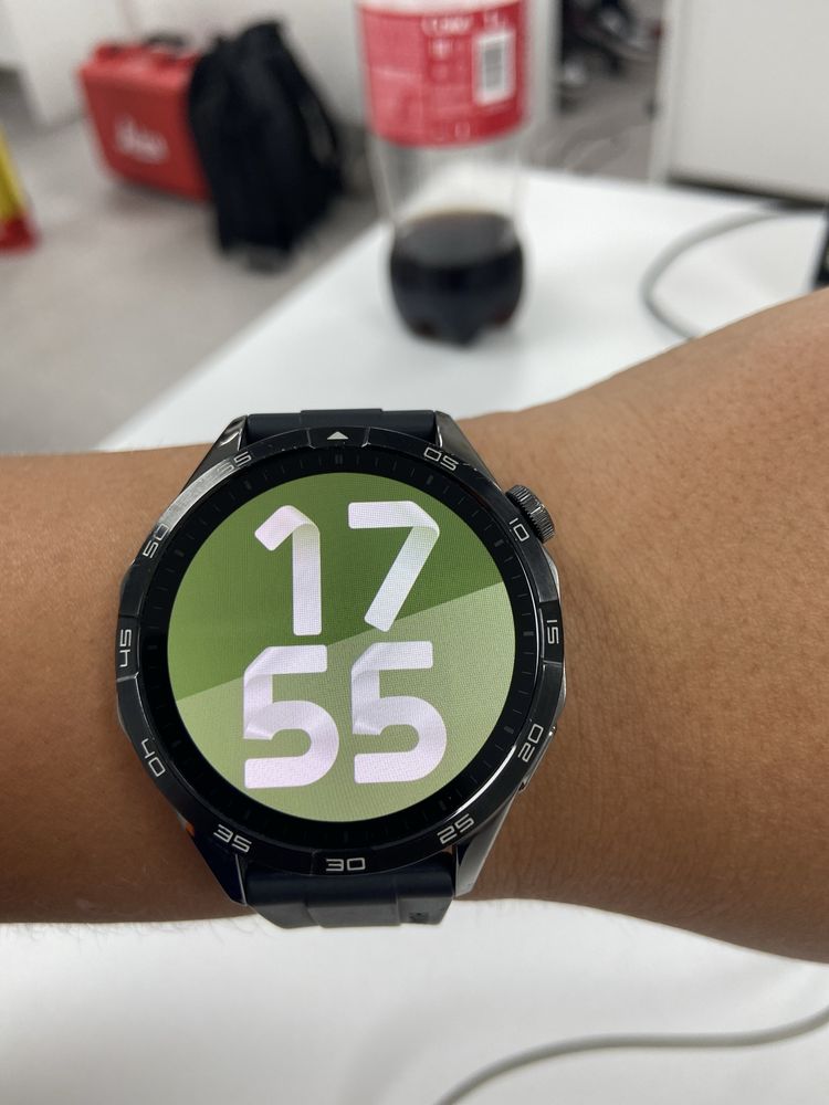 Часы Huawei watch gt4 , состояние как новое
