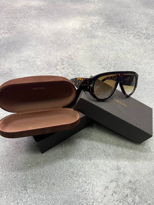 Слънчеви очила TOM FORD Leopar Detaylı