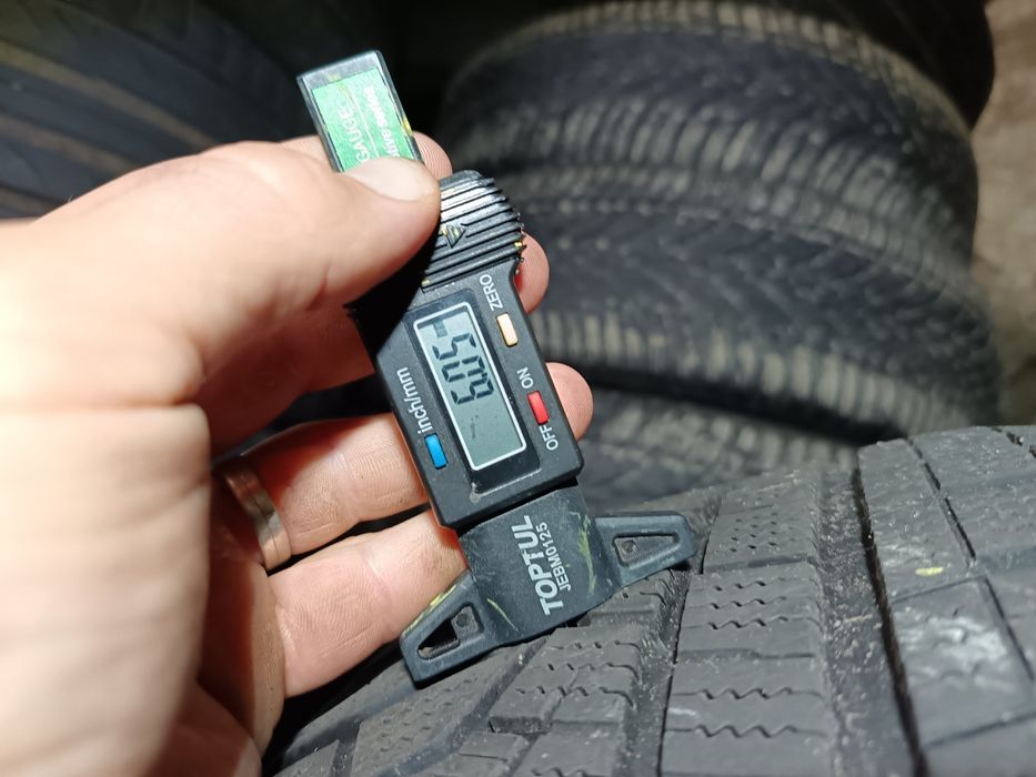 Anvelope MS iarna 225 65 17 hankook 2018 5-6mm