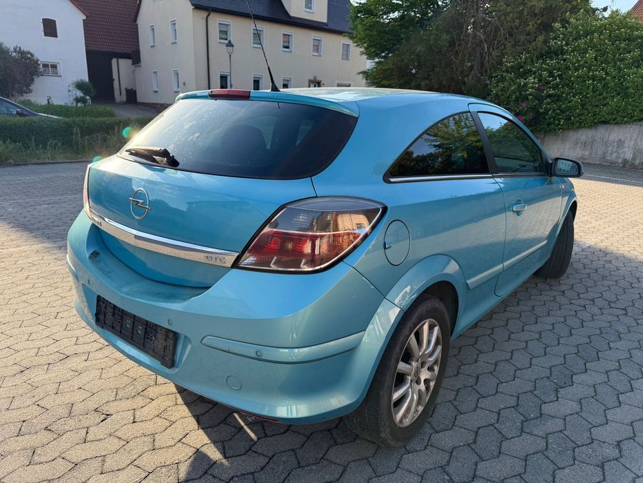 Opel Astra GTC 1,7 diesel 2009