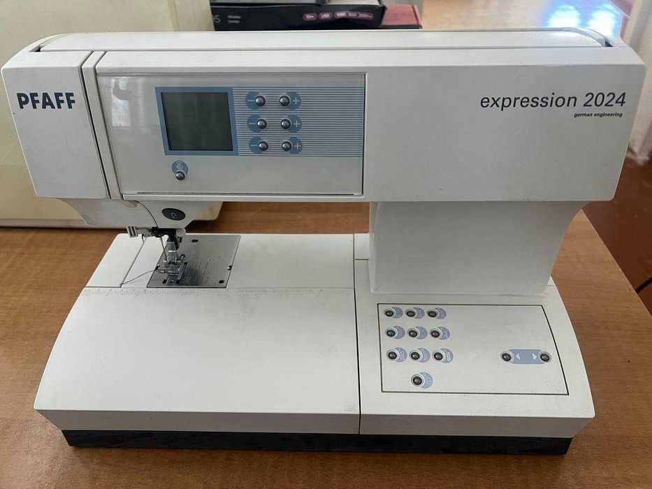 Швейная/Вышивальная   Машина   PFAFF