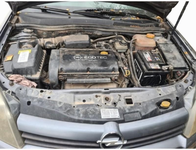 Dezmembrez 1.6i 16v twinport 105 cp Z16XEP Opel Astra H