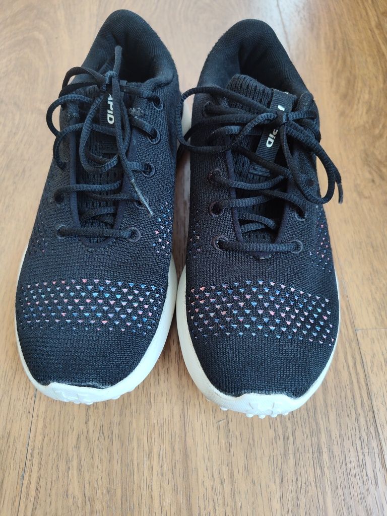 Оригинални маратонки Under armor