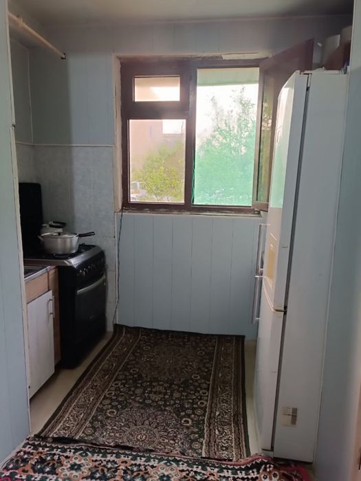 Zarafshondan 2 xonalik 1 etajdan 3 mikrarayondan uy sotiladi