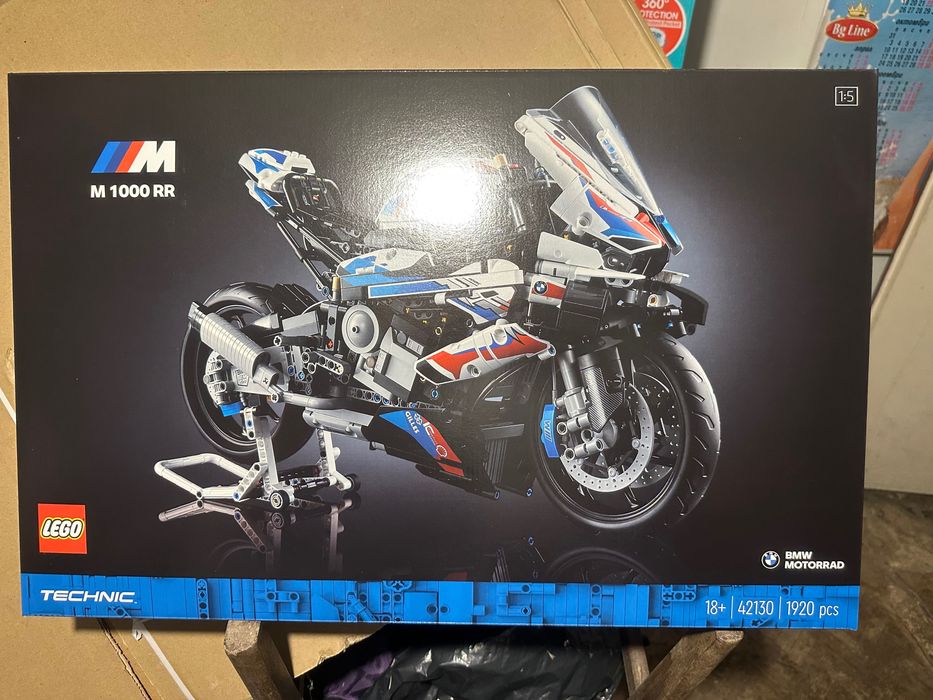 Игрален комплект LEGO® Technic 42130 - BMW M 1000 RR