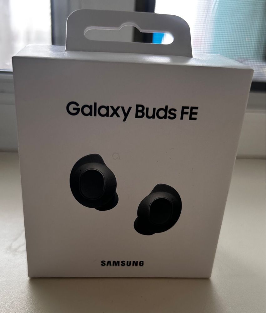 Продам наушник samsung  оригинал Galaxy Buds FE новый