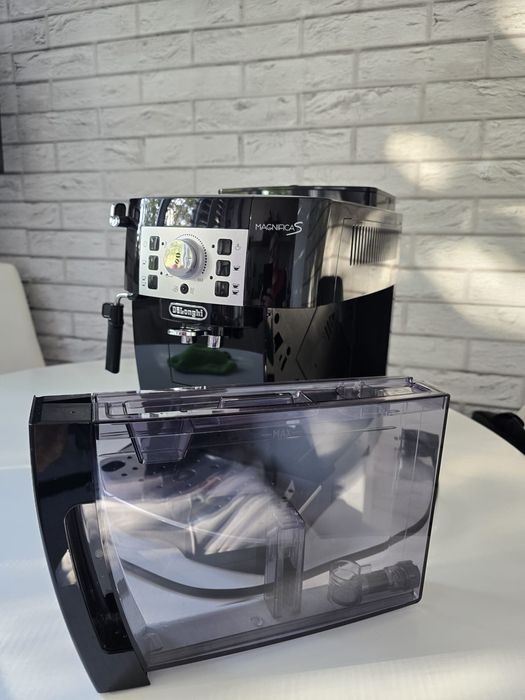 Delonghi magnifica S (nou)