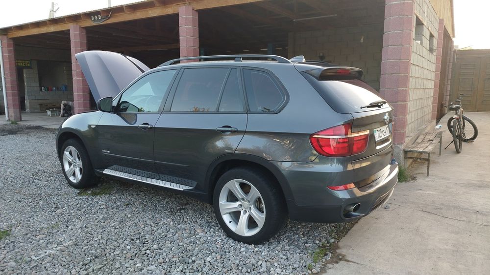 Продам БМВ е 70  2012 года