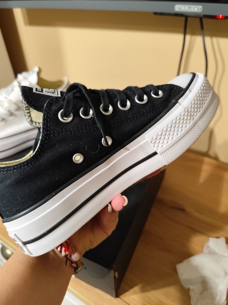 Дамски кецове Converse