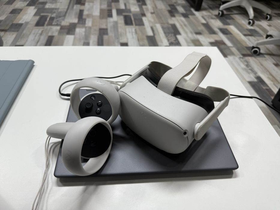 VR очки META подарили