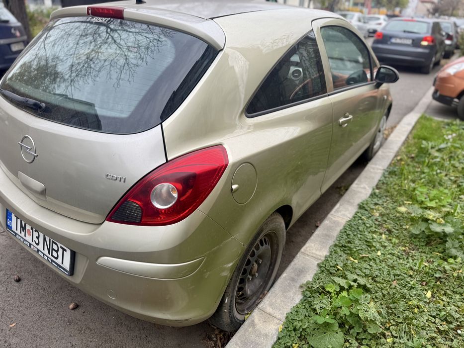 Opel Corsa – 1.3 diesel  – stare bună, ideală pentru oraș
