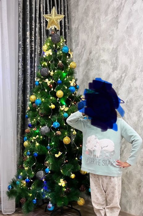 Продам елку с игрушками