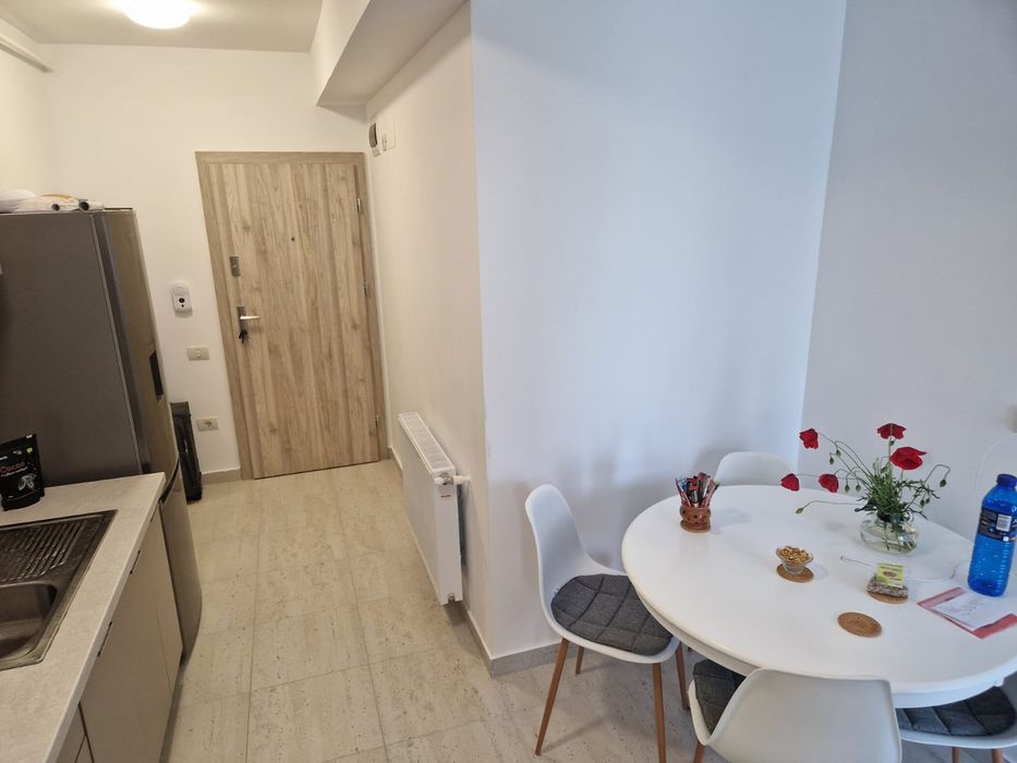 Vând garsoniera confort 1