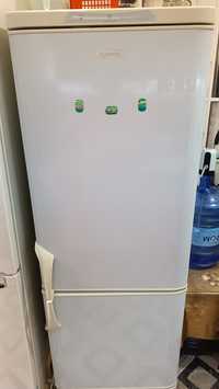 Продается двухкамерный холодильник бирюса в отличном состоянии