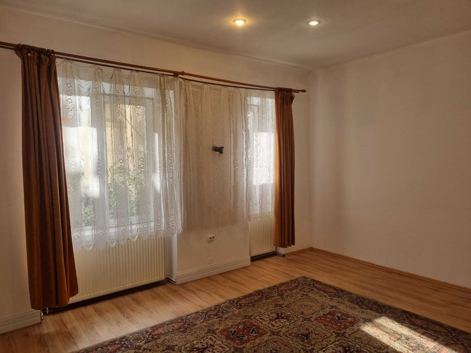 apartament ultracentral+gradina 3 camere 87 mp E.RACOVITA