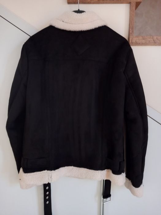 Geacă imblanita Bershka