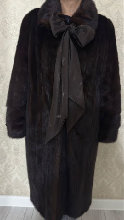 Шуба из натуральной норки.Производства Турция