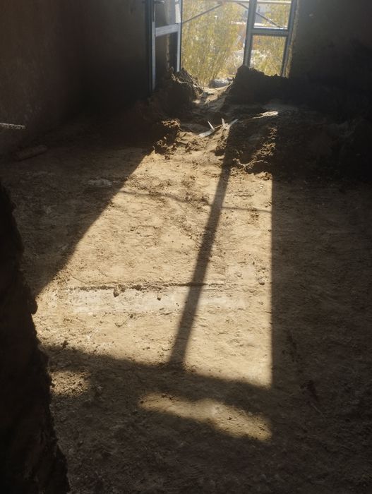 Хива шахри лакка жой Полвон еп ва Масжид олдида 2 ва 3 хонали квартира