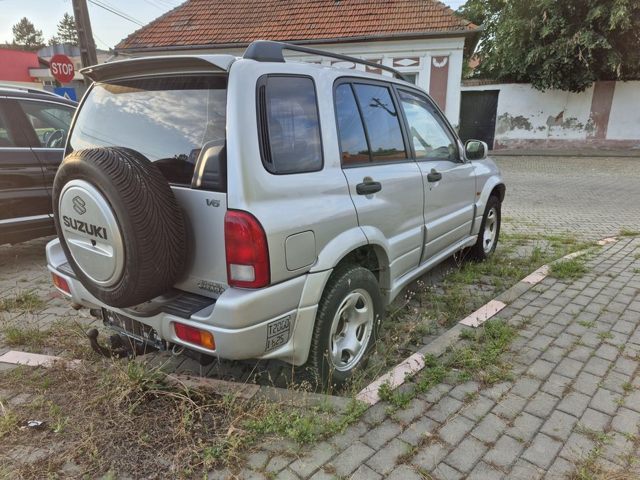 Suzuki Grand Vitara ! 2.5benzina!Recent adusa !
