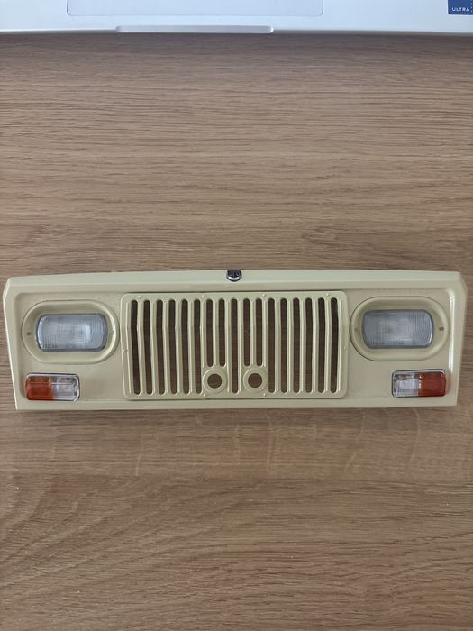 Masca fata macheta ARO 1/8