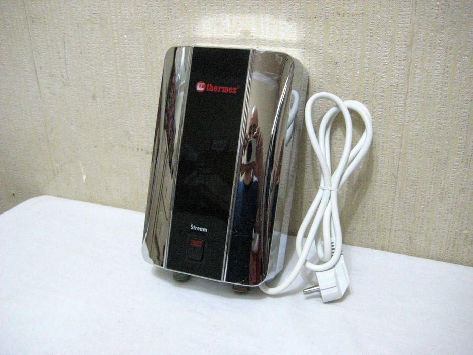 Водонагреватель проточный Thermex мини размер26х16 деярли янги холатда