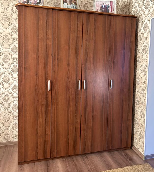 Здравствуйте продам Шифоньер