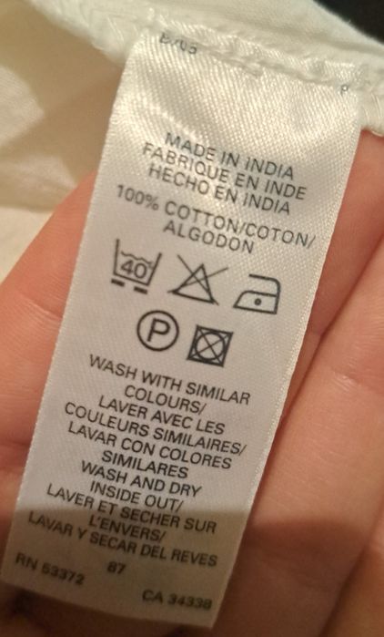 Ie cu motive traditionale