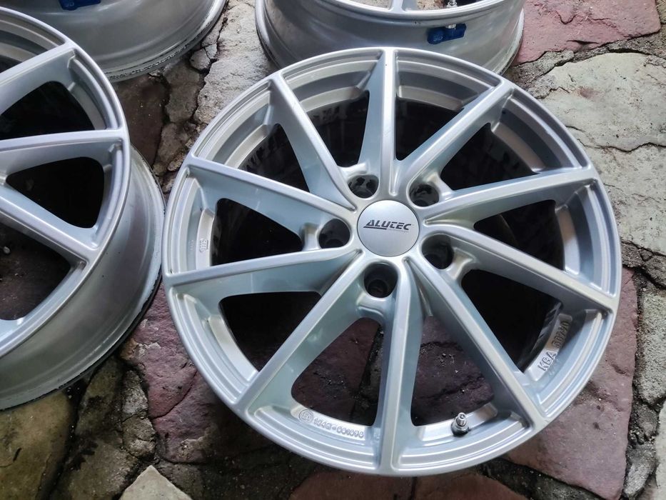 5x114,3 17 цола лети джанти Alutec 5x114,3 Hyundai Kia Mazda