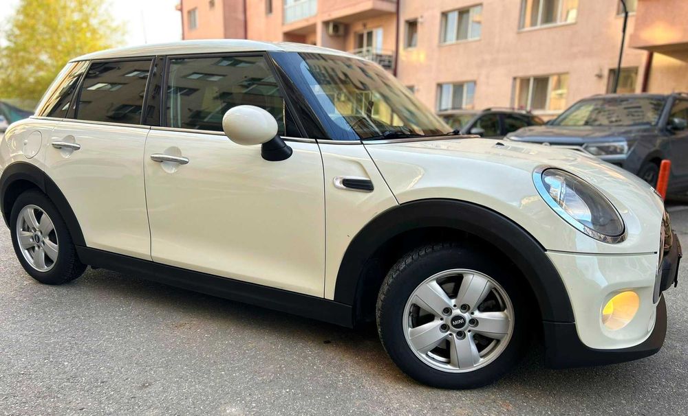 MINI COOPER ONE D–4 UȘI+PACHET PEPPER-2016-Prima proprietară în Rom